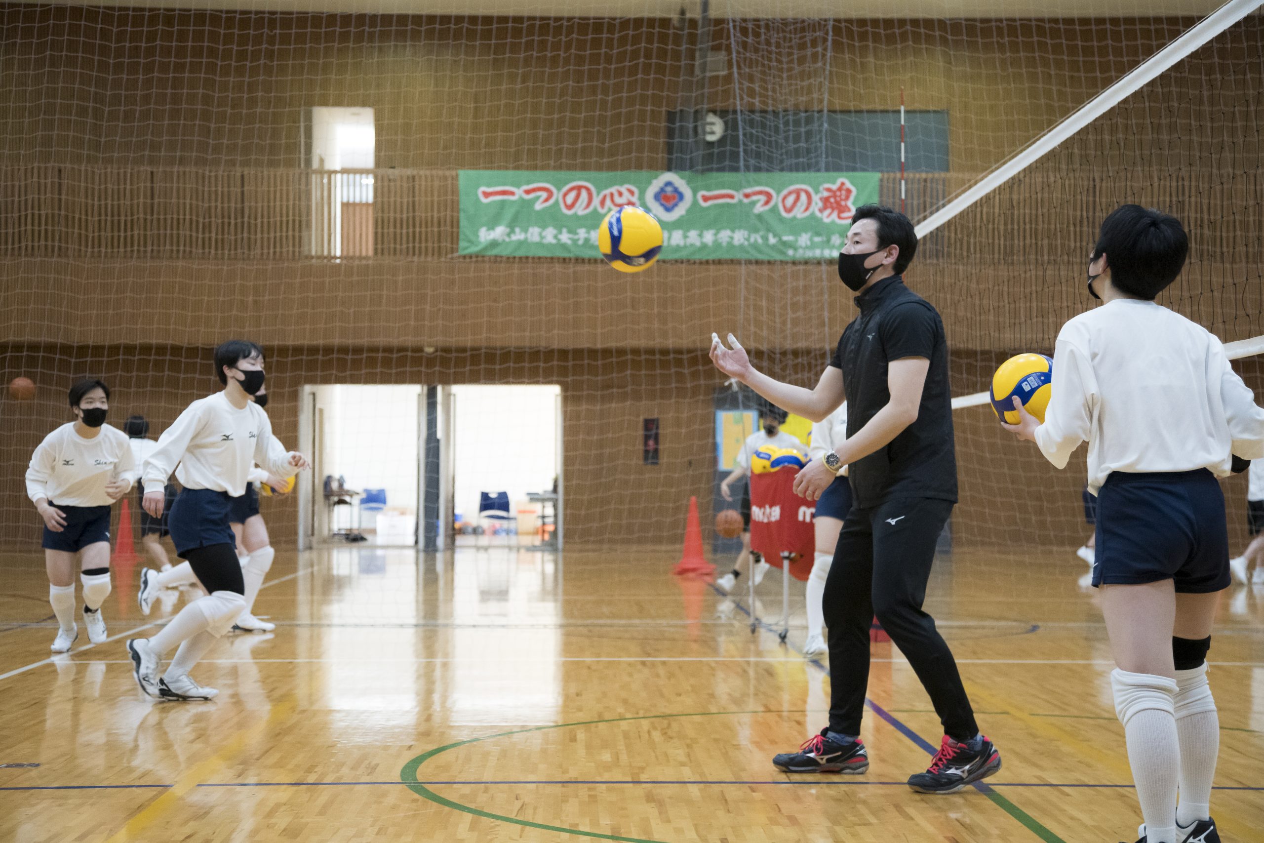 コロナ禍での新しい部活様式 目標に向かって戦い続けるために取り組んでいること 和歌山信愛高 月バレ Com 月刊バレーボール