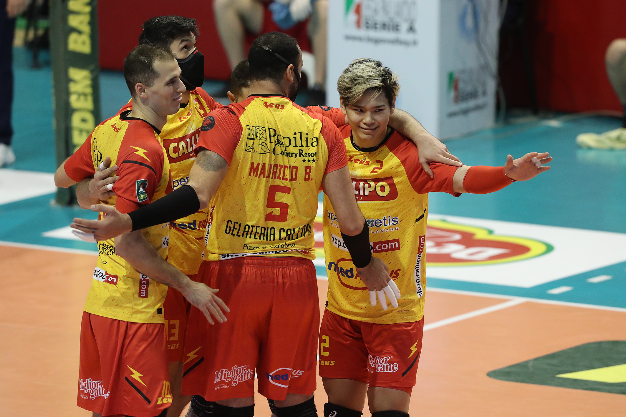 ビーボ バレンティア 西田有志選手 セリエA ユニフォーム M イタリア21/22]第19節 ビーボ・ヴァレンティアの西田有志が