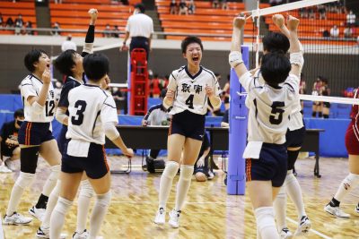 春高連覇中の就実、1年生エース福村心優美を軸とした全員バレーで優勝【春高2023岡山県予選】