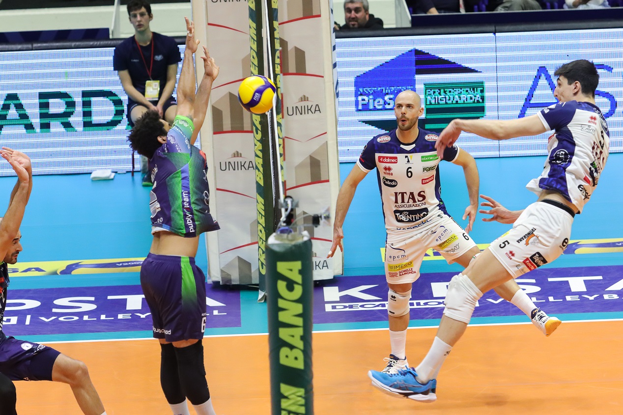 イタリア22/23]準々決勝R第4戦 トレンティーノが敵地で完勝! 突破