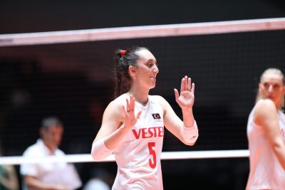バレーボール女子トルコ代表ジャグラ・アキン選手実使用